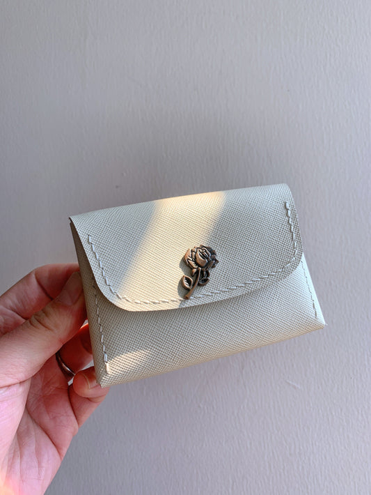 Tired of Factory-Made Products? Discover the Beauty of Handmade Leather Wallets