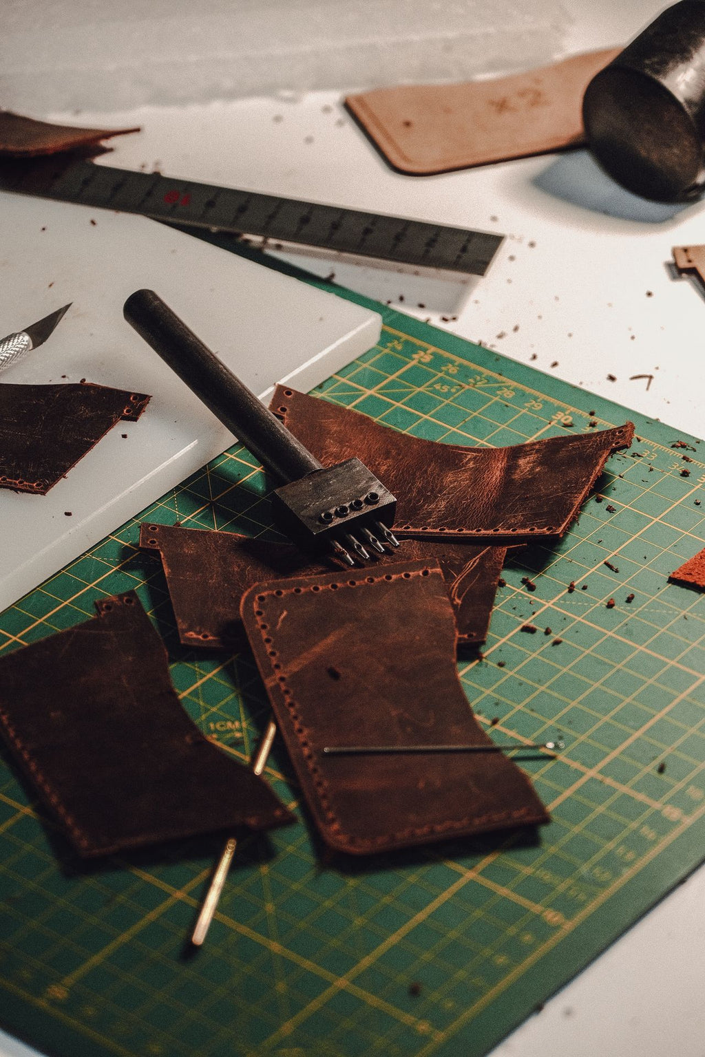 Premium Handcrafted Full-Grain Leather Riding Saddle