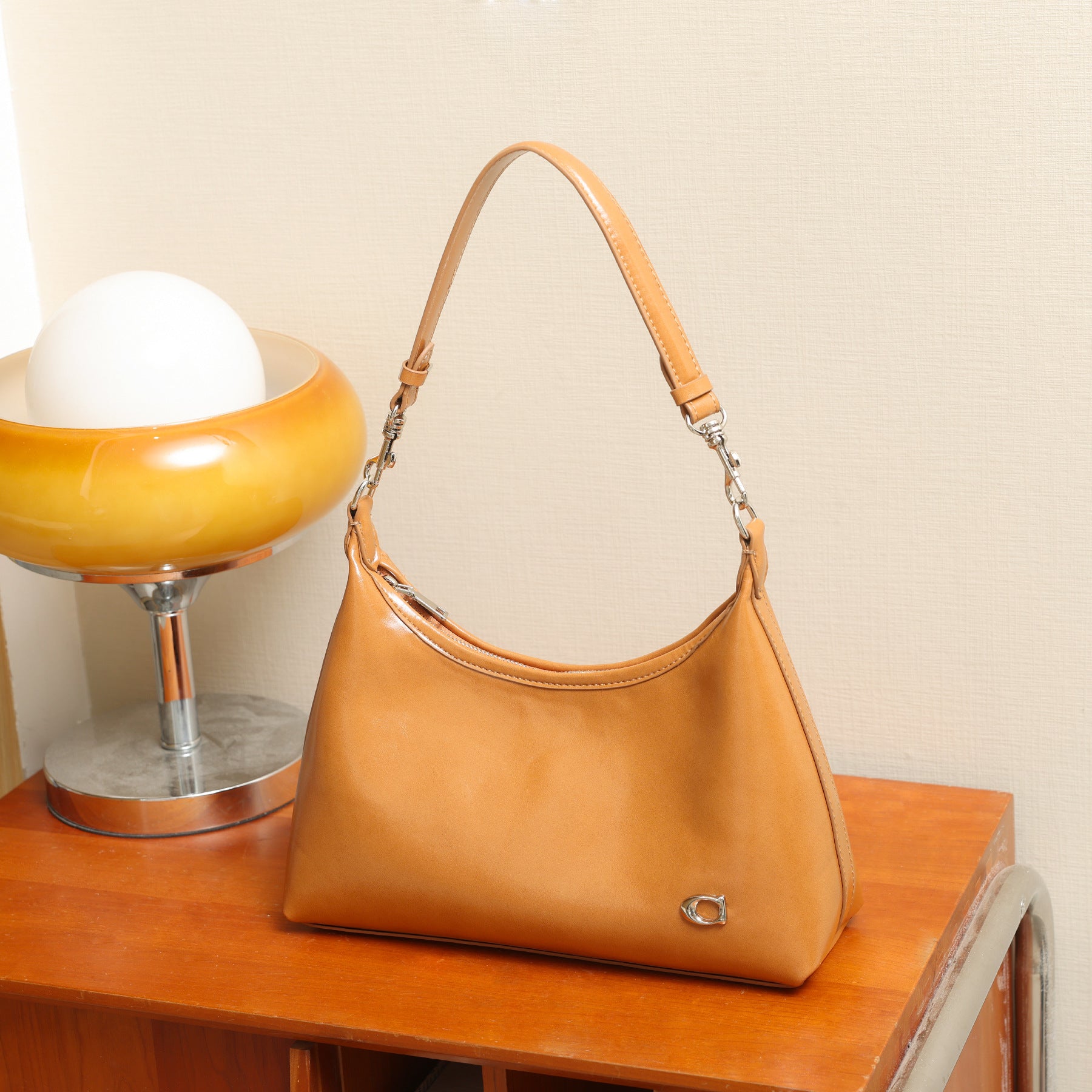 2026 Oil Wax Leather Vintage Tote Handbag