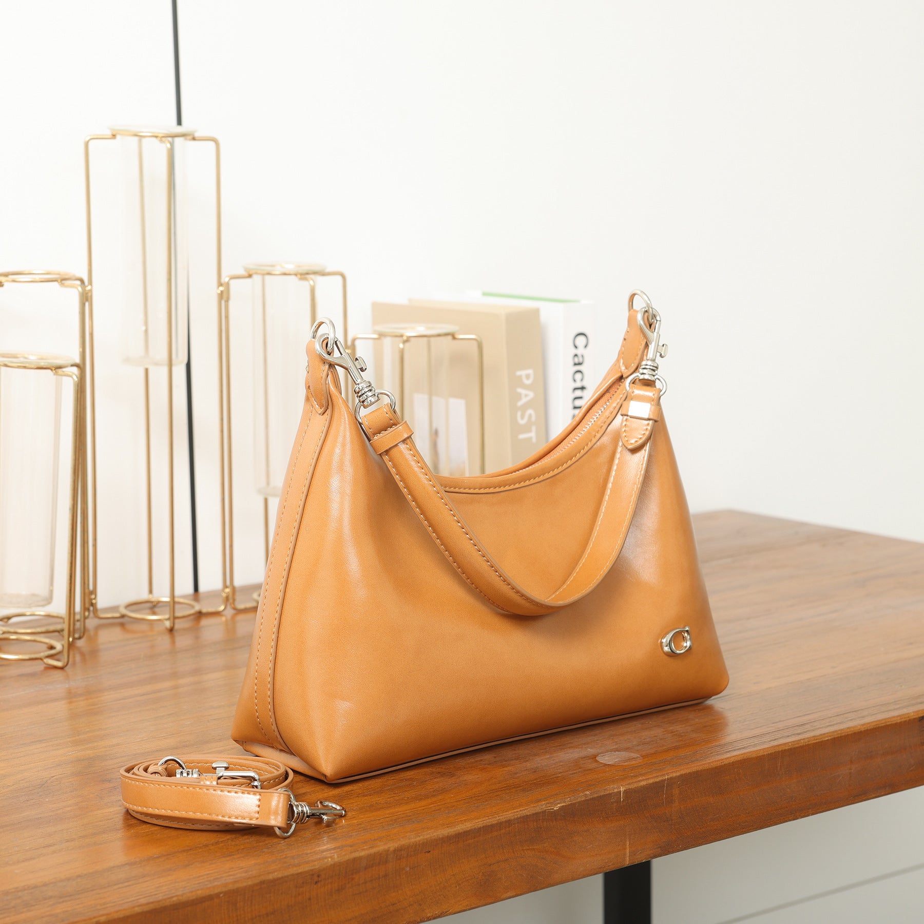 2026 Oil Wax Leather Vintage Tote Handbag